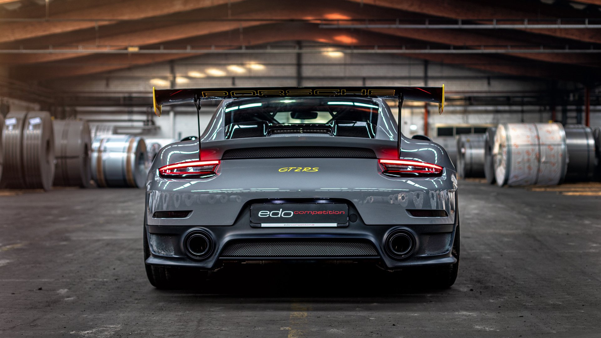 切尔西小范围配合成功破解密集防守,切尔西打法